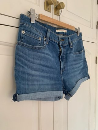 New Levi's jean shorts