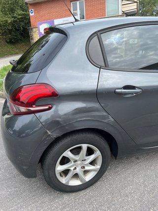 Peugeot 208 2015