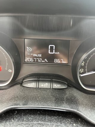Peugeot 208 2015