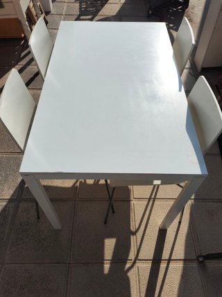 Mesa comedor moderna con 4 sillas