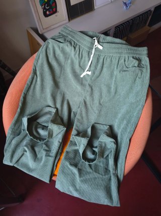 Pantalón Pana Ouku Verde Oliva Talla XL