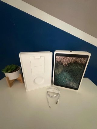 iPad Pro 10.5 256GB Gris Espacial + Funda Logitech