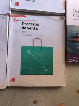 Pack libros Grado Medio de Comercio y marketing