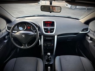 Peugeot 207 2011