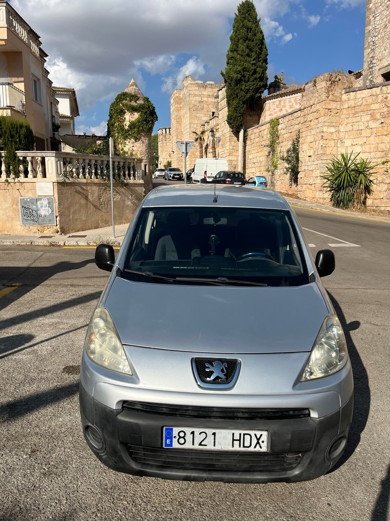 Peugeot Partner 2011 - foto 1