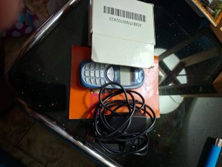 Lote 4 Telefoni Sony Ericsson Z310i Nokia x2-00