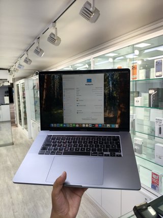 MacBook Pro 16 2019 A2141 512GB 16GB i7 grey SEMI