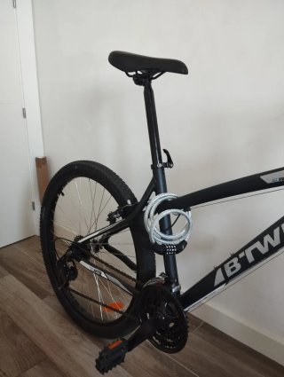 Bicicleta MTB Btwin Negra