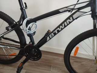 Bicicleta MTB Btwin Negra
