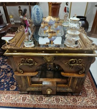 Mesa centro madera dorada cristal reja