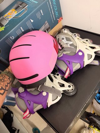 Patines y Casco Rosa