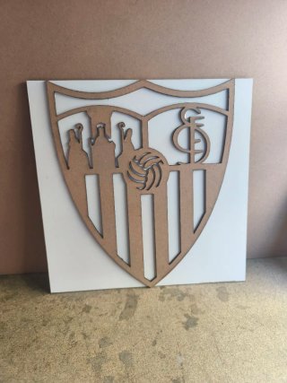 Escudo de madera personalizado