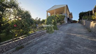 Chalet en venta en Vallirana