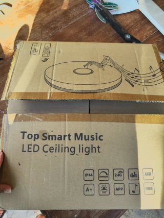 Plafón LED con altavoz Bluetooth