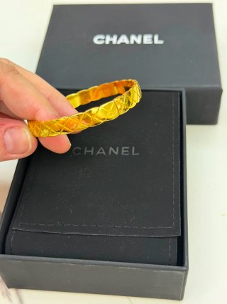 Pulsera brazalete dorada