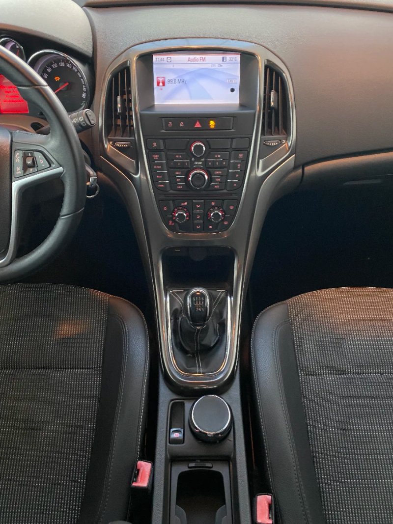 Opel Astra 1.7 CDTI Cosmo 2010, foto 10