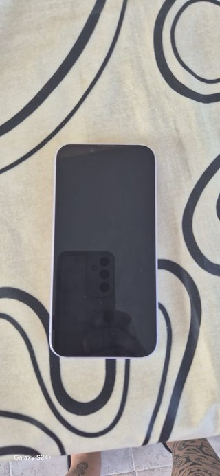 iPhone 14 Lila