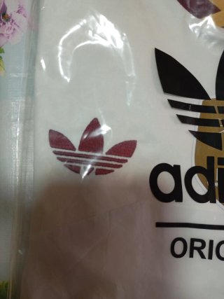 Camiseta futbol Talla L dos estrellas y parche