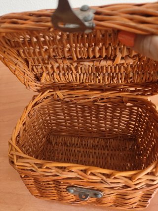 Cesta Mimbre Vintage con Asa y Cierre