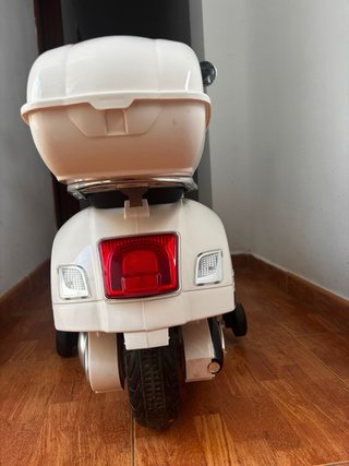Moto Vespa Eléctrica Infantil