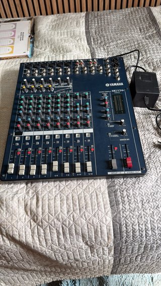 Mackie Thump 12A + Yamaha