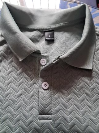 Lote Ropa hombre: Polo Verde y otro Negro+Pantalón