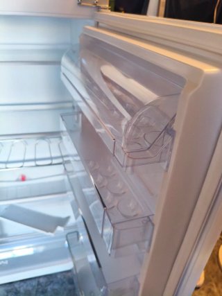 Frigorífico panelable IKEA AVKYLD 122cm como nuevo