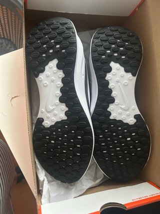 Zapatillas Nike Grises y Blancas