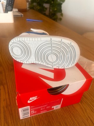 Zapatillas Nike niño nuevas Talla 21