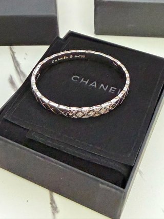 Pulsera plateada