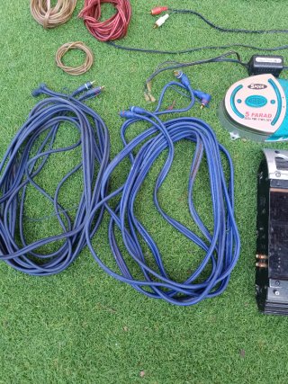 2 Amplificadores Coche JBL y Boss + Accesorios
