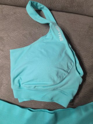 Conjunto deportivo turquesa talla L