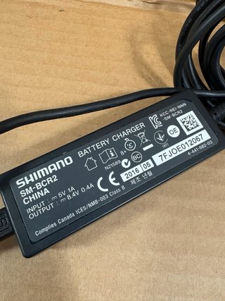 Cargador Shimano Di2