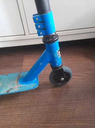 Patinete infantil azul para 7/8 años