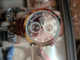 Reloj Radiant Cuarzo Marrón y Dorado