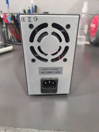 Fuente Alimentación DC EVENTEK KPS305D 0-30V 0-5A