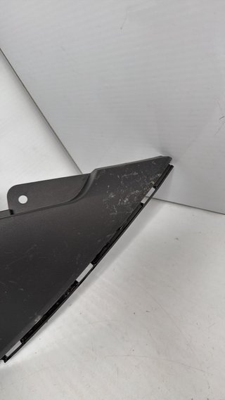 Tapa lateral inferior derecho para Kymco, K-XCT 125i. REF. 83530-LKG7-E000