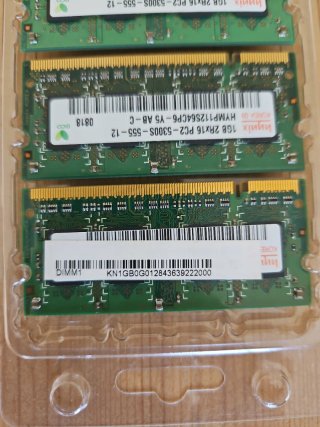 Módulos RAM DDR2 y DDR4 Hynix, Samsung