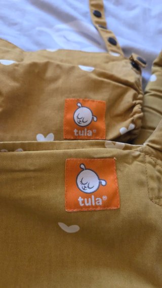 Mochila Tula Free-to-Grow Play Corazones