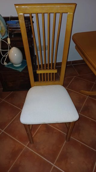 Mesa y 8 Sillas Haya
