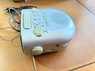Radio alarma antiguo sonic