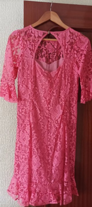 Vestido rosa encaje