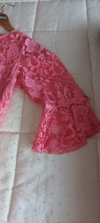 Vestido rosa encaje