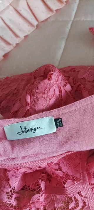 Vestido rosa encaje