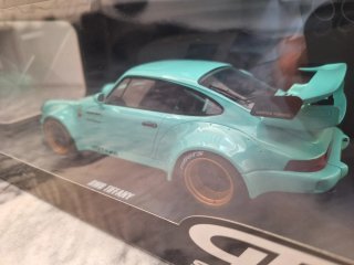 Porsche 911 RWB Tiffany GT Spirit 1:18