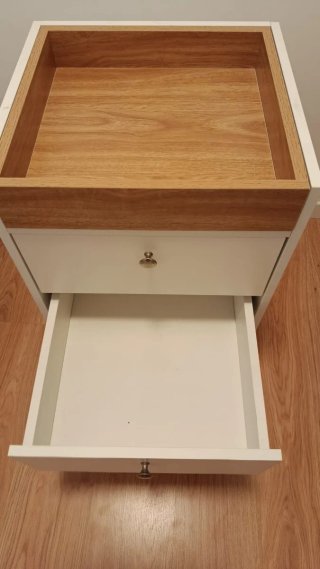 Cajonera con ruedas blanca y madera
