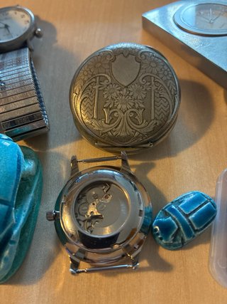 Lote de 5 relojes y accesorios(averias)