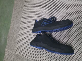 Zapatillas de trabajo negras y azules