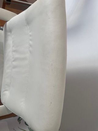 Silla de escritorio blanca con ruedas regulable