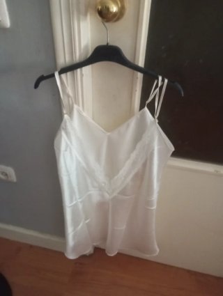 CONJUNTO.Pijama negro con lazos. Nuevo